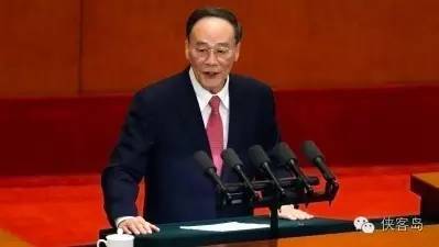 辽宁“回头看”的整改报告这样写道：“辽宁的政治生态已遭到严重破坏，有些问题积弊较深，彻底扭转仍需时日。”这份报告显示，辽宁的拉票贿选的涉及面，已经从省委、省人大的高层领导，波及到“省发改委、省法院等部门及大连、鞍山、朝阳等重要地市”。